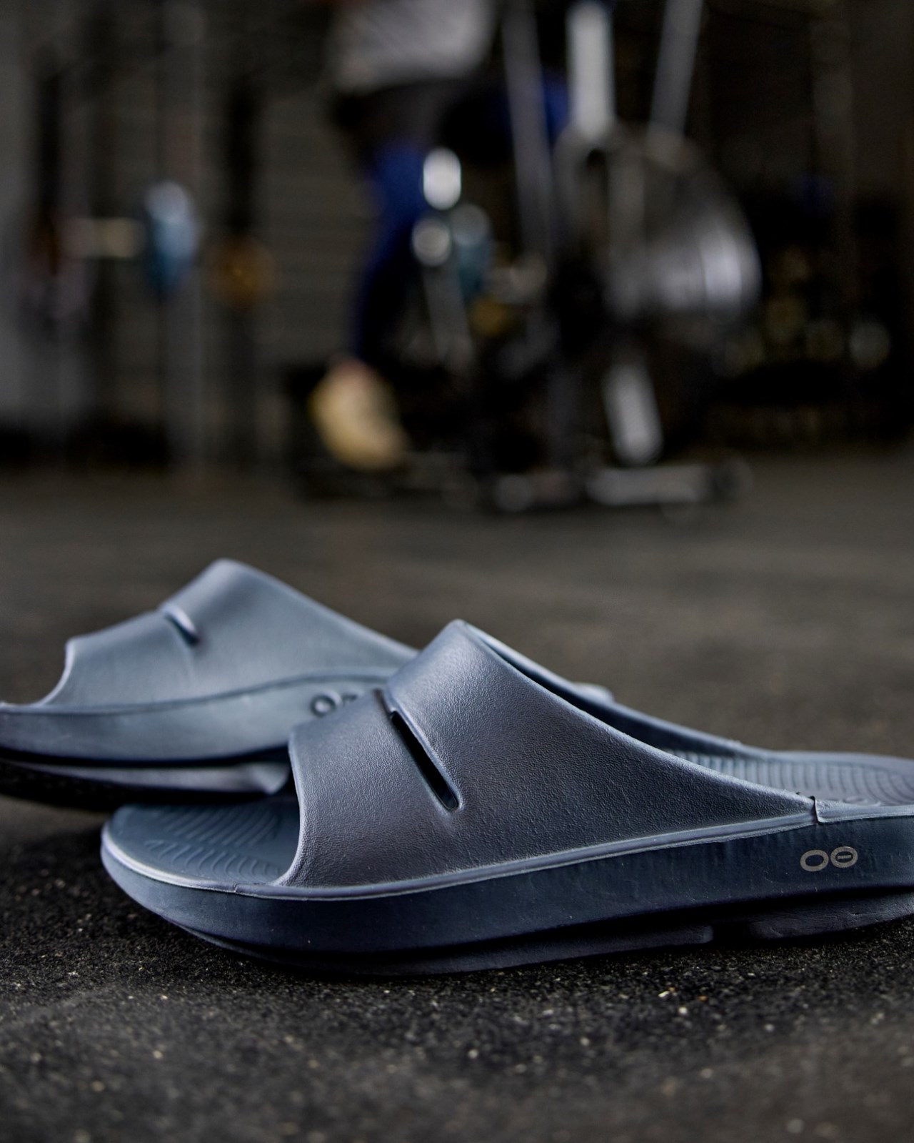 Men's OOFOS OOAHH SLIDE SANDAL M1100 MOBL