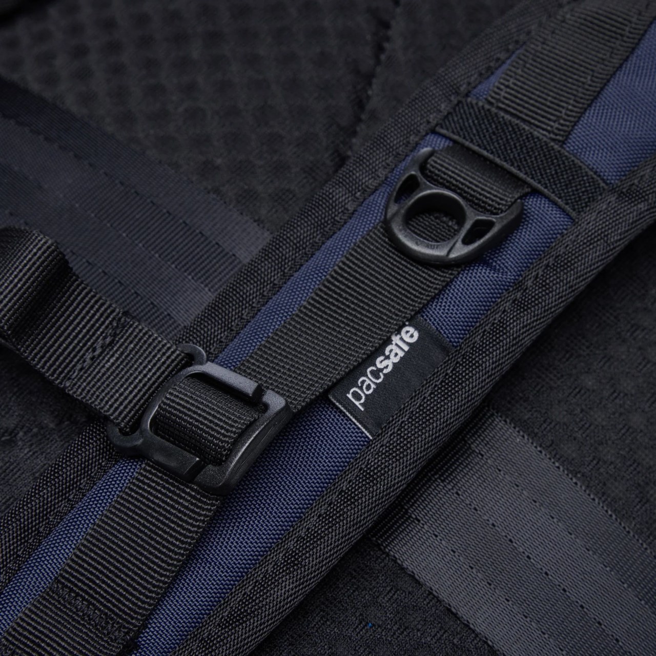 Pacsafe V 24L anti-theft active backpack V Active 防盜後背包 24L (多色) 
