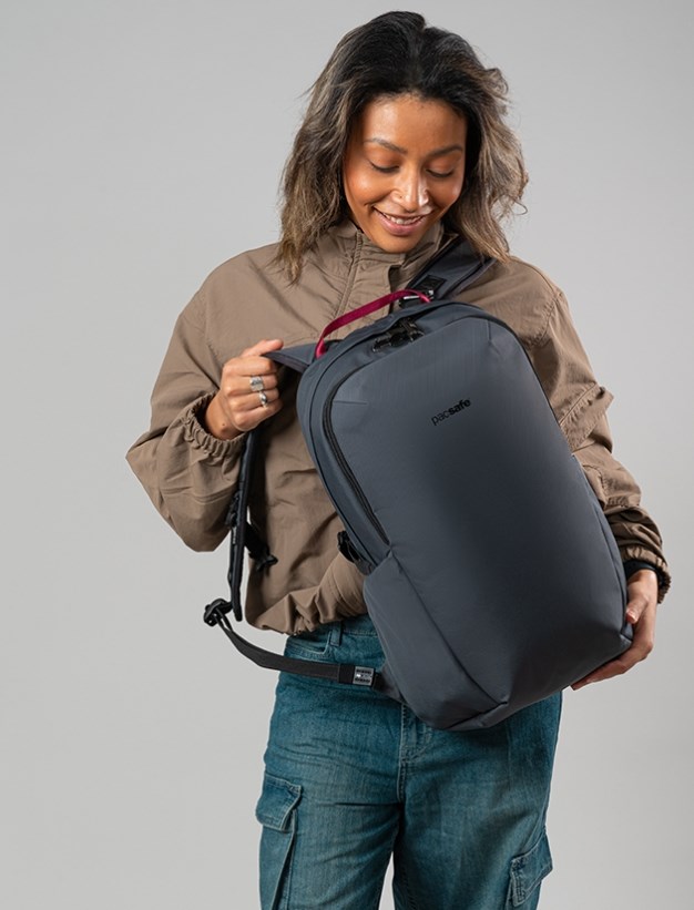 Pacsafe V 24L anti-theft active backpack V Active 防盜後背包 24L (多色) 