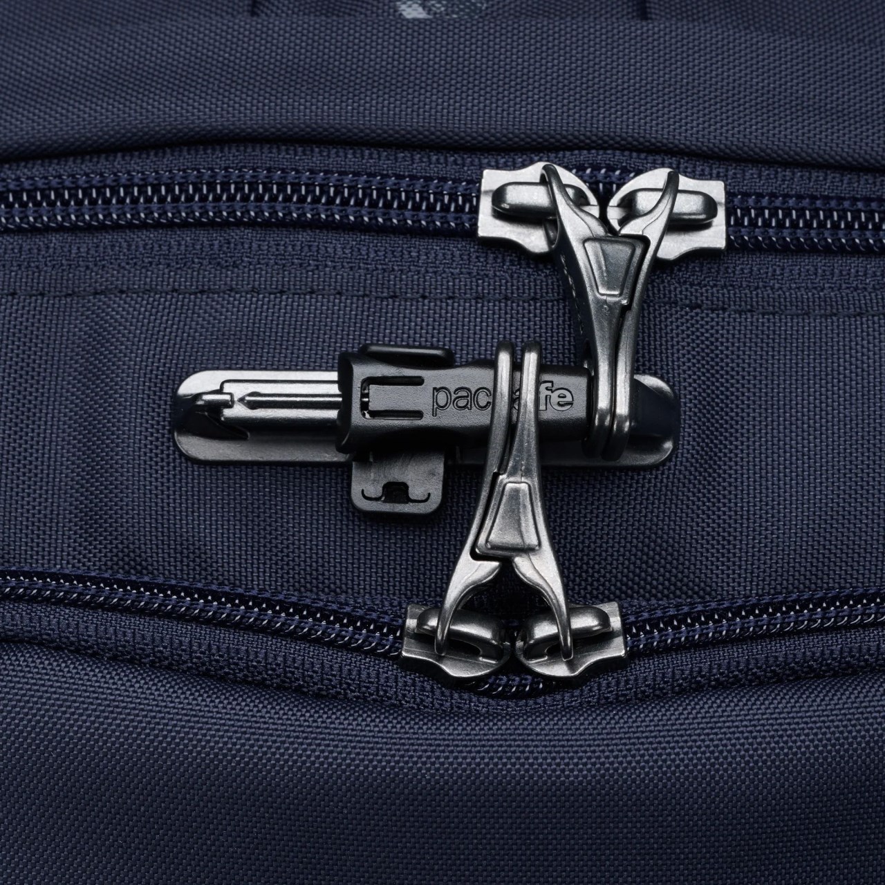 Pacsafe V 24L anti-theft active backpack V Active 防盜後背包 24L (多色) 