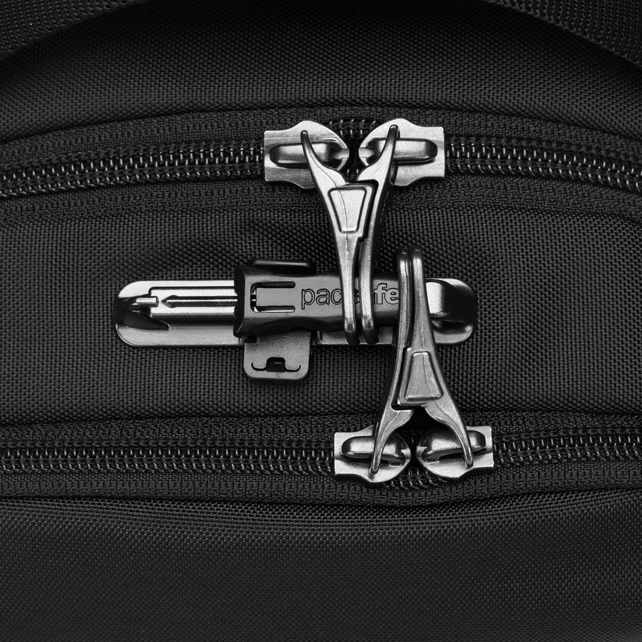 Pacsafe V anti-theft tour crossbody V 防盜旅行斜背包 7L (多色)