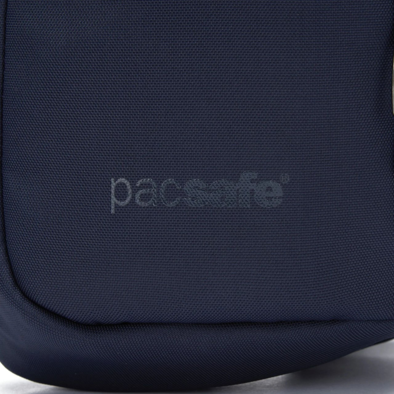 Pacsafe V Anti-theft Action Sling Pack V Action 防盜側背包 胸背包 2.5L (多色) 